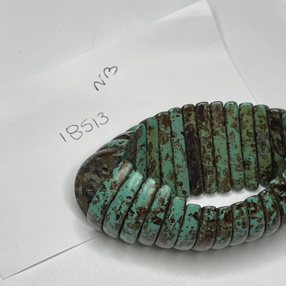 stretch turquoise blue colored stretch costume fashion bracelet resin jewelry - Picture 10 of 11